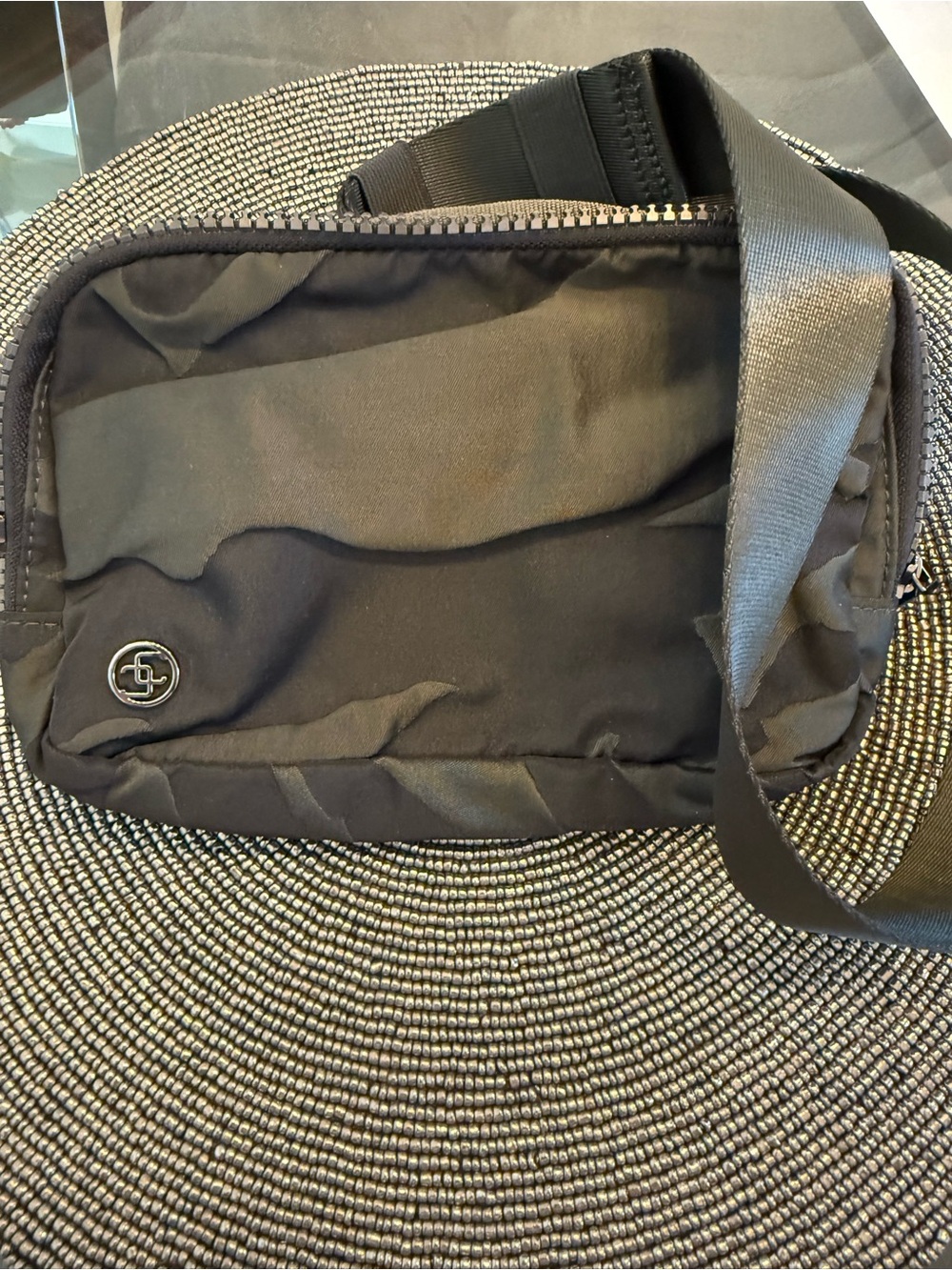 Chico’s Black Camo Crossbody Belt Bag Shoulder Bag Zip Pockets